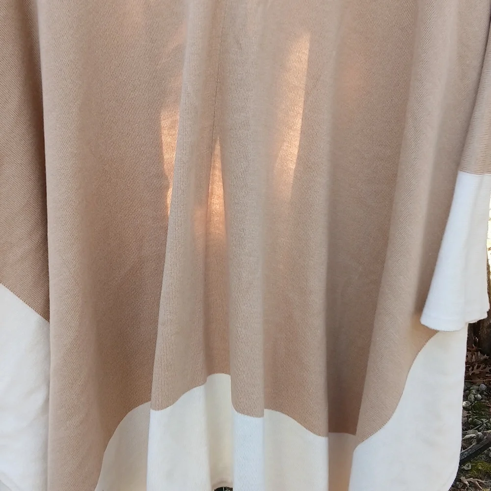 Open Front Poncho Wrap Shawl Cover Up. One Size - Picture 8 of 12